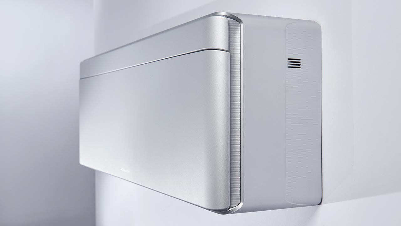 Daikin Stylish FTXA20CS matinės sidabrinės apdailos detalė