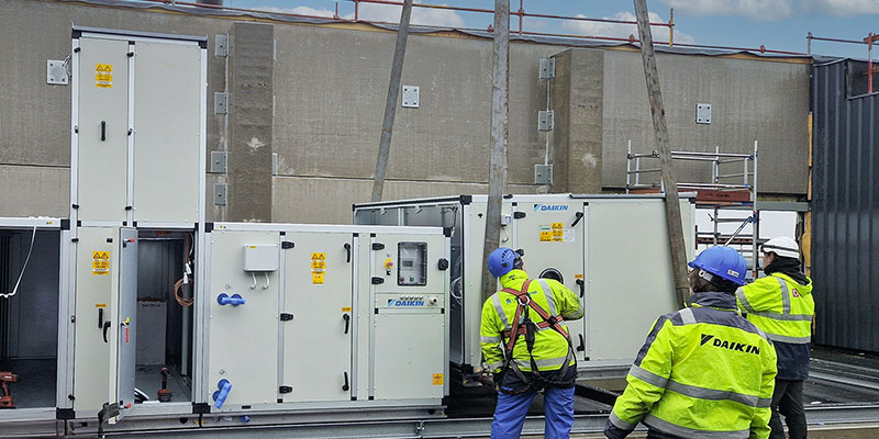 „Daikin“ pagalbiniai montuotojai